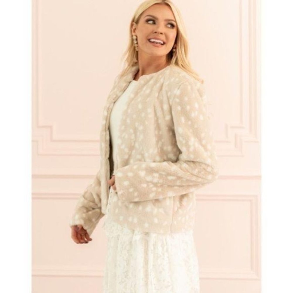 Rachel Parcell Print Faux Fur Jacket Size Large Soft Cuddly Collarless Lined NWT